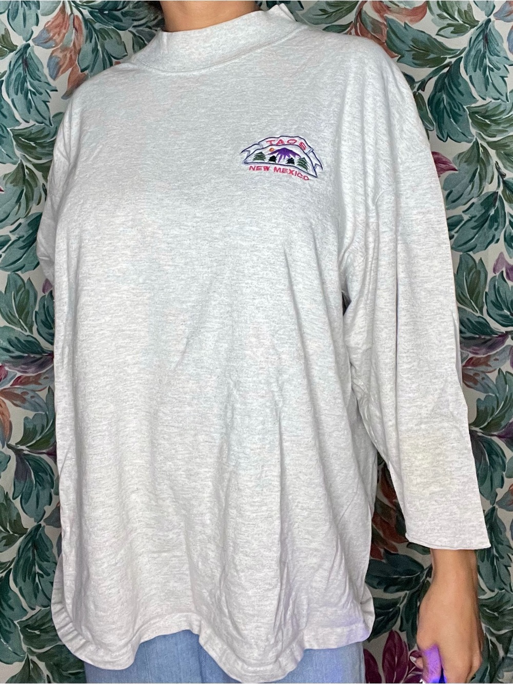 Grey 3/4 Sleeve Taos New Mexico Embroidered Top
